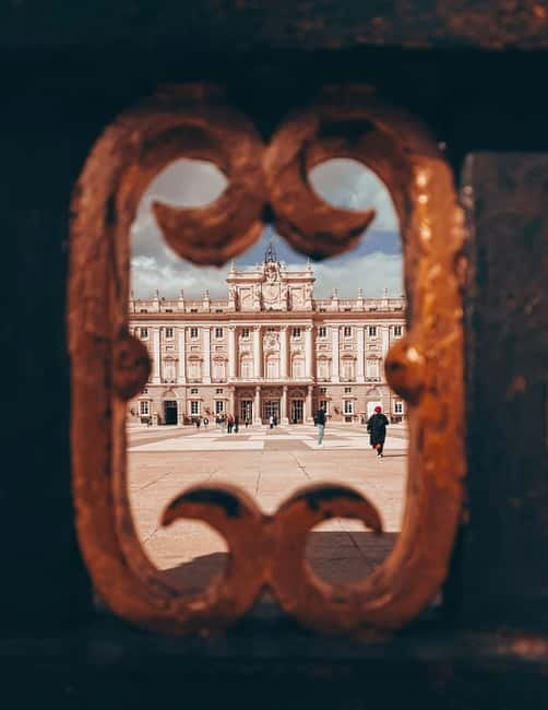 Madrid: Old Town, Poets District, and Royal Palace Tour - Timing, Comfort, and the Small Details That Make It Smooth