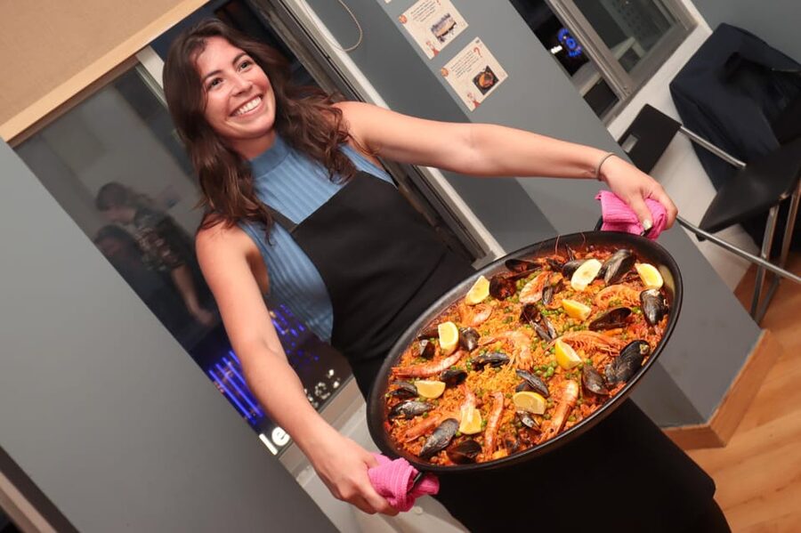 Madrid: Paella and Sangria Workshop in the City Center - Paella 101 in a Pan: From Ingredients to the Final Texture