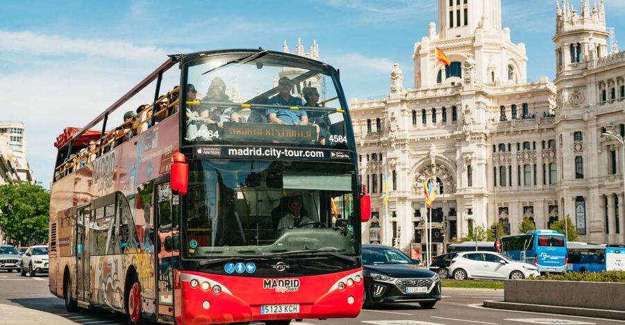 Madrid: Panoramic Route City Tour - Route 2 (Green) Modern Madrid: from Atocha to Bernabéu and beyond