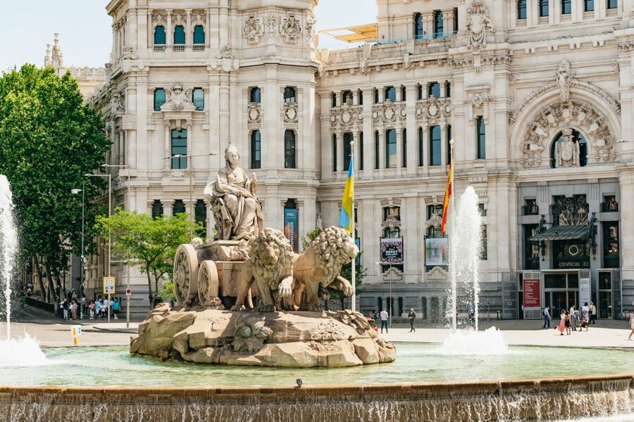 Madrid: Panoramic Route City Tour - Summer night ride: Historic Madrid under the stars