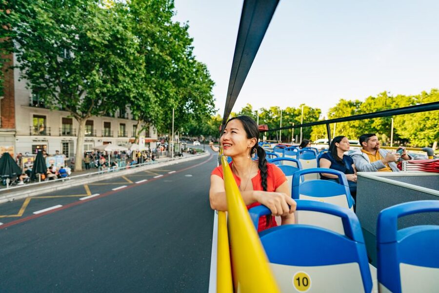Madrid: Panoramic Route City Tour - Route 1 (Blue) Historical Madrid: the loop you will keep thinking about