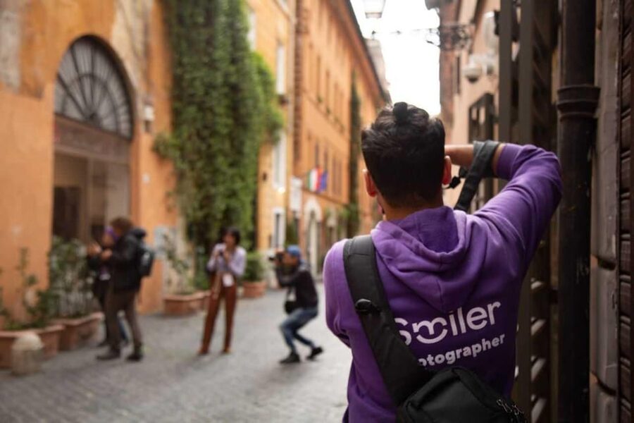 Madrid: Photoshoot in Plaza Mayor - Price and value: what $77 per group up to 8 really buys