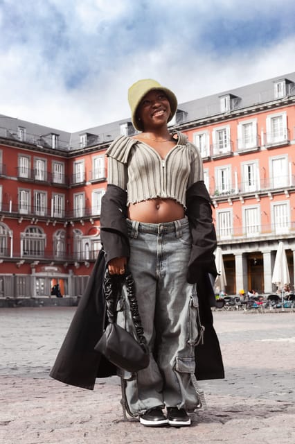 Madrid: Photoshoot in Plaza Mayor - Where you start: Centro de Turismo Plaza Mayor meeting point
