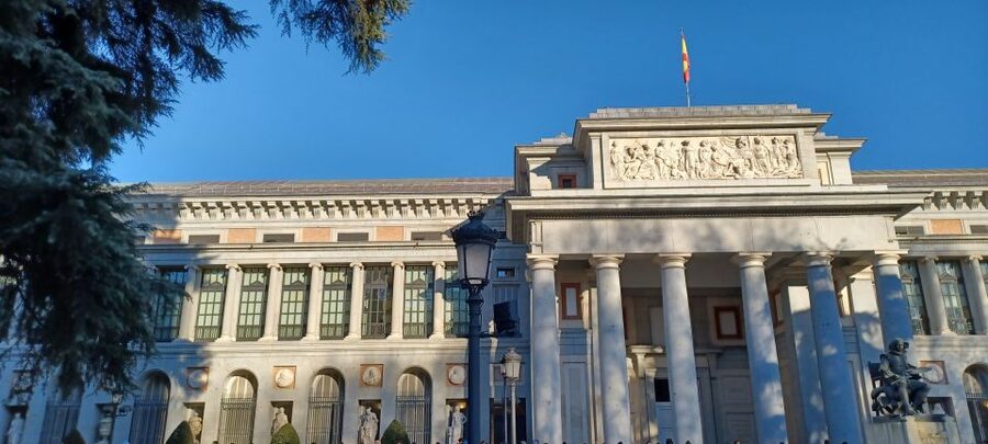 Madrid: Prado Museum Guided Tour with Ticket - Titian and Rubens: moving from Spanish power to European drama