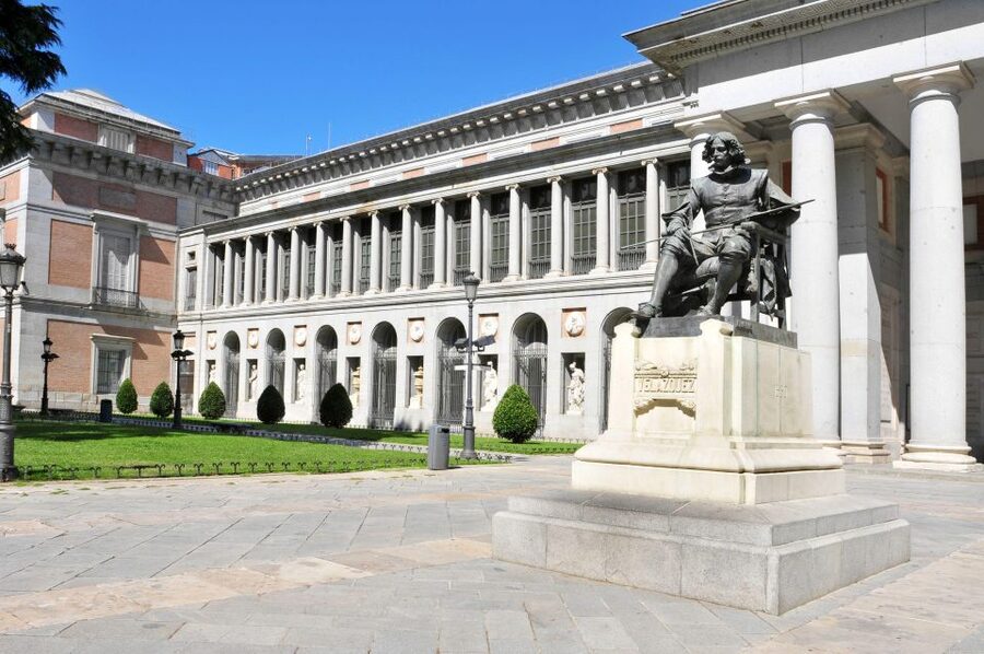 Madrid: Prado Museum & Royal Palace Private Tour w/ Tickets - Royal Palace: Main Halls, New Corridors, and Stradivari’s String Quartet Moment