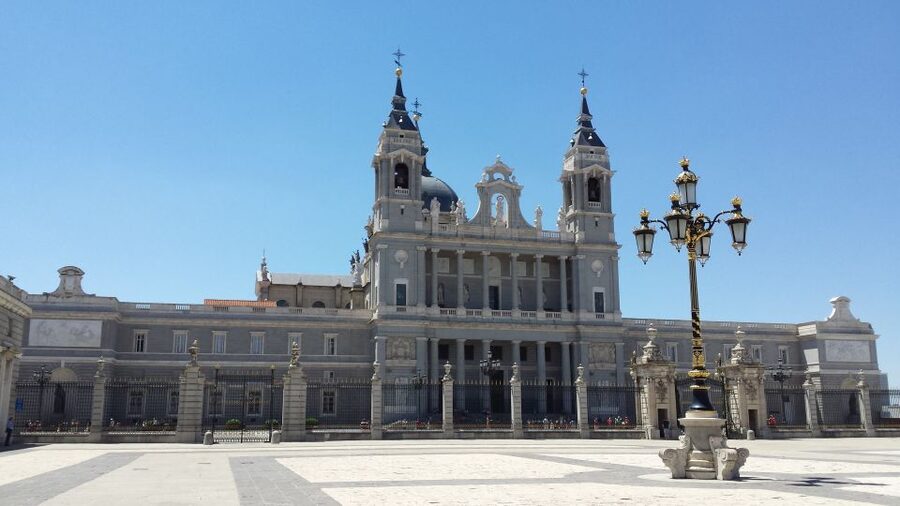 Madrid: Private 3-Hour Tour - Golden Age route: poets and thinkers, with stories you can walk through