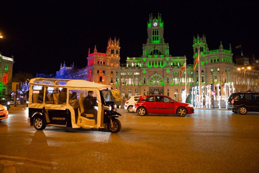 Madrid: Private Christmas Lights Tour by Eco Tuk-Tuk - Meeting at Calle Antonio Maura 13, and how to make the first 10 minutes painless