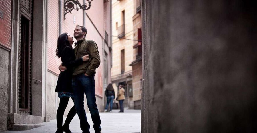 Madrid: Private Photo Shoot and Professional Images - Turning Madrid into your personal photo story
