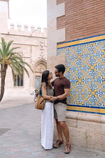 Madrid Private Photoshoot - Plaza de Cibeles: classic symmetry in a short, high-impact stop