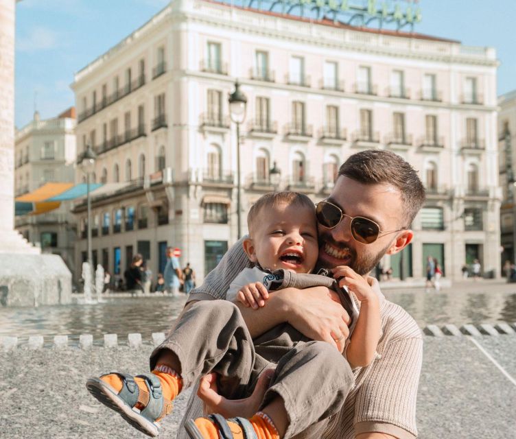 Madrid Private Photoshoot - Puerta del Sol and Plaza Mayor: the place you notice, even when you are posing