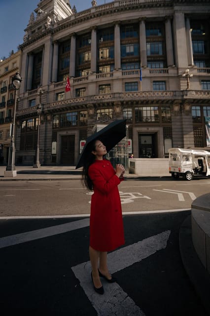 Madrid Private Photoshoot - Plaza de la Villa: a quieter medieval-feeling pause