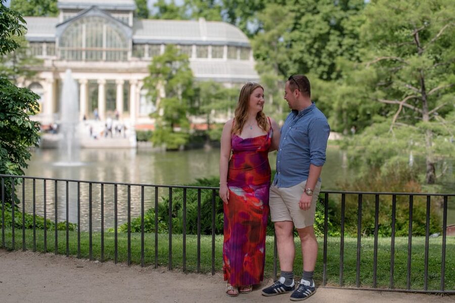 Madrid: Private Photoshoot at the Retiro Park - Retiro Park photo time, private and plan-handled