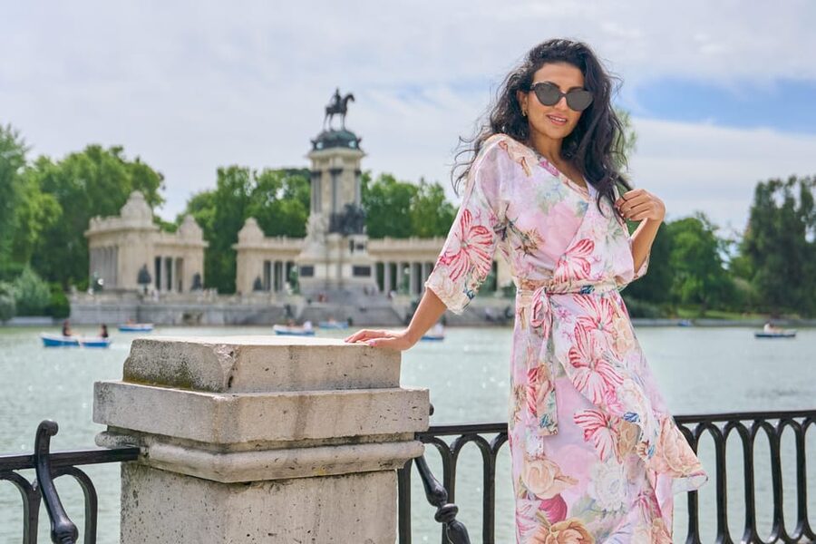 Madrid: Private Photoshoot at the Retiro Park - Who should book this Retiro Park photoshoot