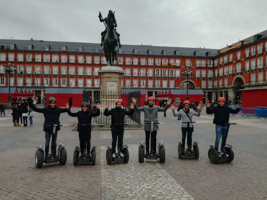 Madrid Private Segway tour. Retiro Park - Centro Historico - Royal Palace stop: big scale, fast context