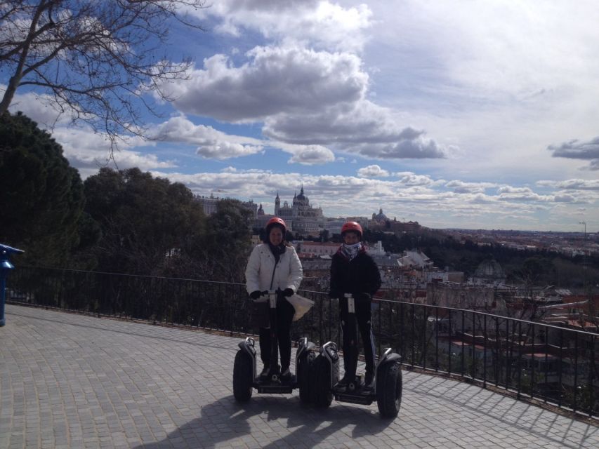 Madrid Private Segway tour. Retiro Park - Centro Historico - Getting steady on a Segway, without turning it into a lesson