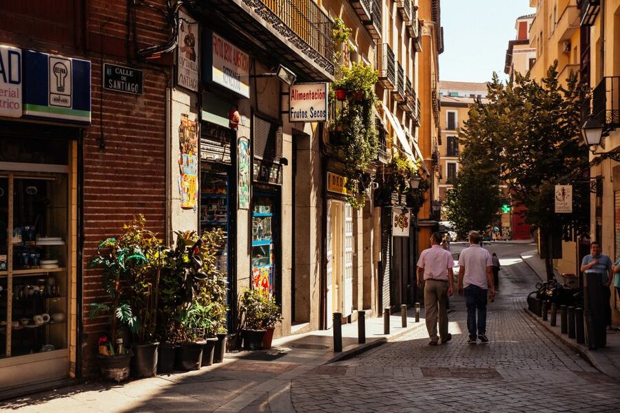 Madrid: Private Tour w/ Locals – Highlights and Hidden Gems - Plaza Mayor and the rhythm of central Madrid
