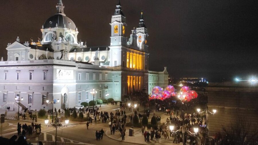 Madrid: Private Walking tour 2,5 hours or 5 hours - The Stops That Do the Work, Cibeles to Puerta del Sol