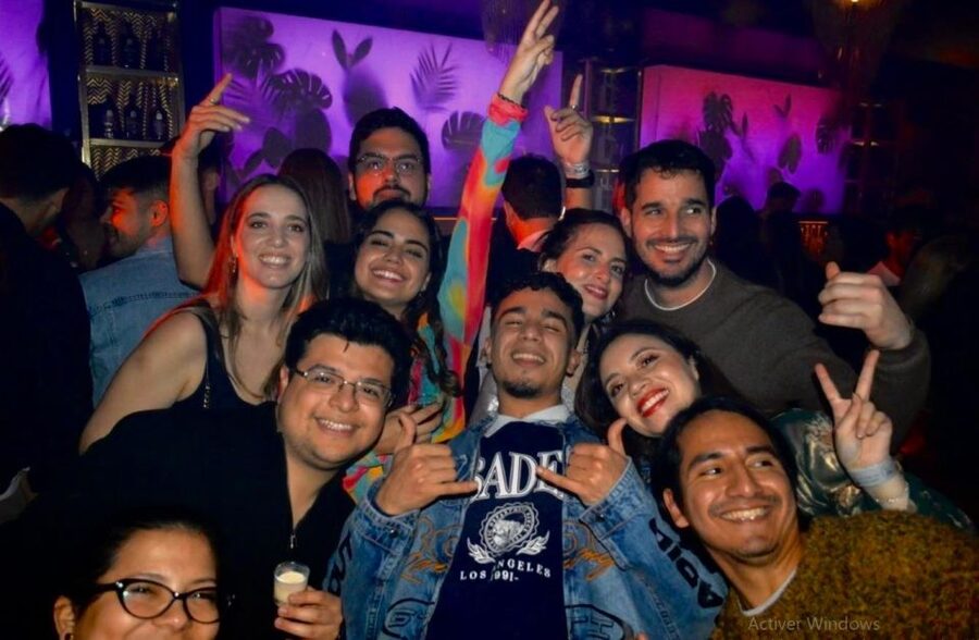 Madrid: PUBCRAWL Ruta de Bares y Fiesta por Madrid - Stop 1: Enbabia Infused, First Shot and Fast Social Mixing