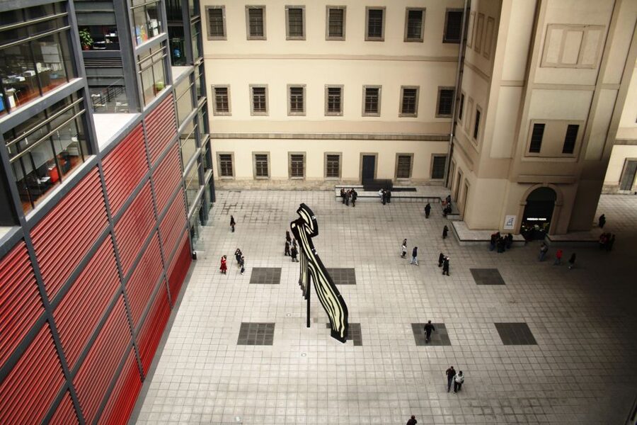 Madrid: Reina Sofía Guided Tour with Skip-the-Line Tickets - Bilingual English and Spanish: great for inclusivity, tricky for timing