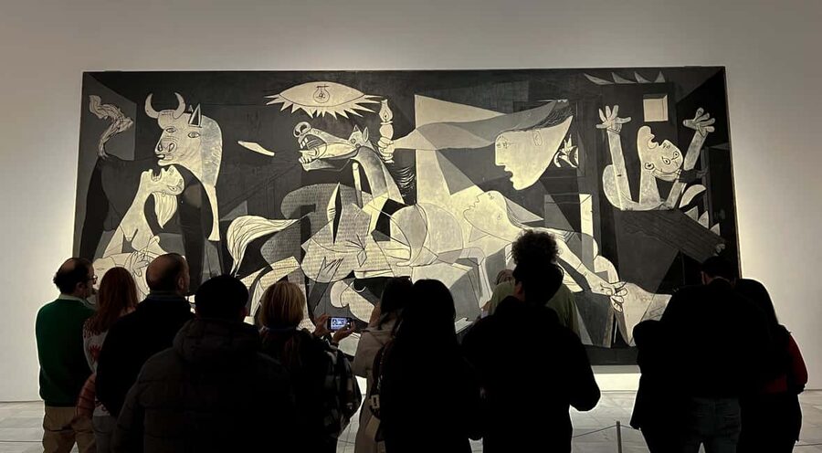 Madrid: Reina Sofía Guided Tour with Skip-the-Line Tickets - Priority entry and the value of beating the entrance line