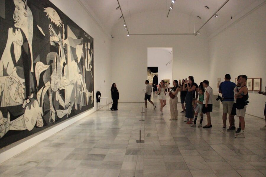 Madrid: Reina Sofía Museum Guided Tour - Who this tour suits best, and who should consider a different plan