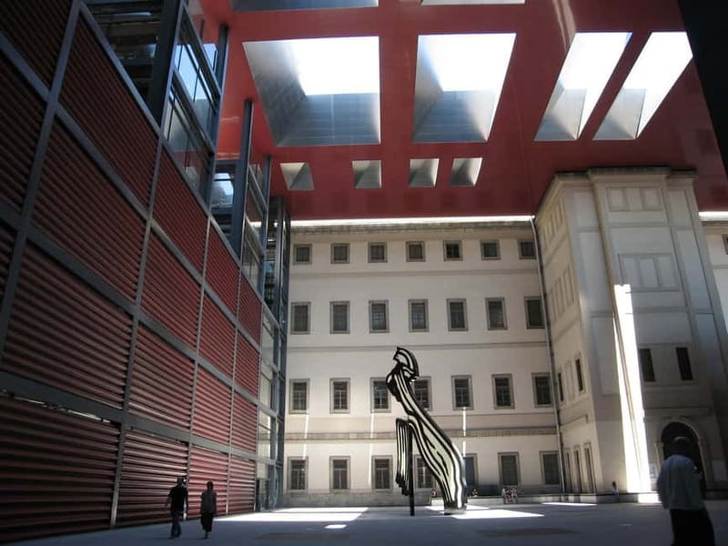 Madrid: Reina Sofía Museum Guided Tour, Small Group - Optional Add-On Meal: 3 Courses and a Drink to Reset