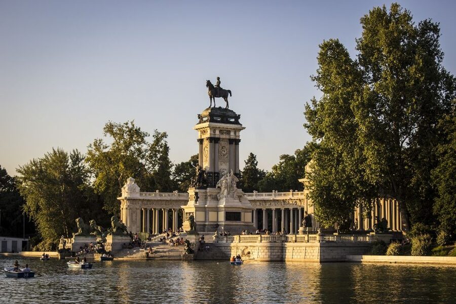Madrid: Retiro Park Guided Tour and Tapas Tasting - Key points to know before you go