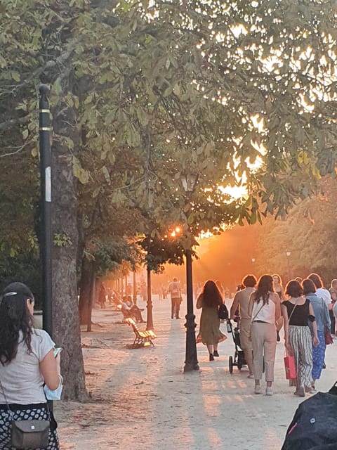 Madrid: Retiro Park Guided Tour with a Photographer - The guide approach: photo tips, not a lecture