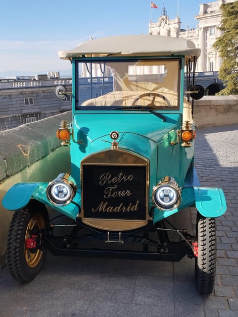 Madrid Retro Tour 120 min, old town, modern Madrid + surprise destination - Cruising Madrid in a classic Ford T (and why the format works)