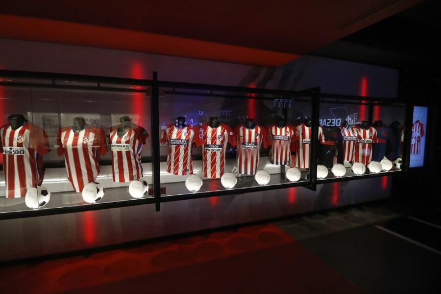 Madrid: Riyadh Air Metropolitano Stadium Guided Tour - What the guide actually adds (and why specialized matters)