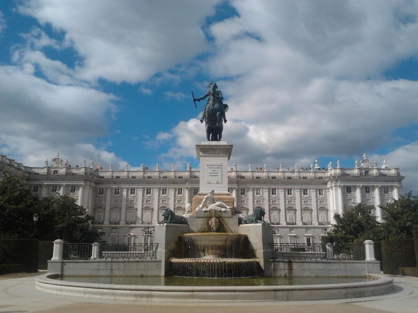 Madrid: Royal Palace and Almudena Cathedral Small-Group Tour - Key things I’d circle before you book