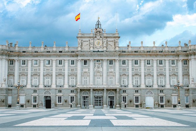 Madrid Royal Palace and Prado Museum Private Tour with Transfers - A 4-hour plan that saves you time in Madrid traffic and lines