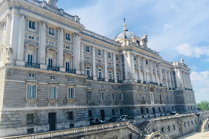 Madrid Royal Palace and Prado Museum Private Tour with Transfers - How the private format makes the day feel personal