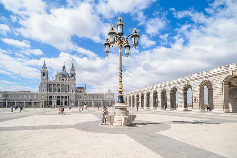 Madrid: Royal Palace Expert Guided Tour with Skip-the-Line - Private Royal Apartments: the human scale of royal life