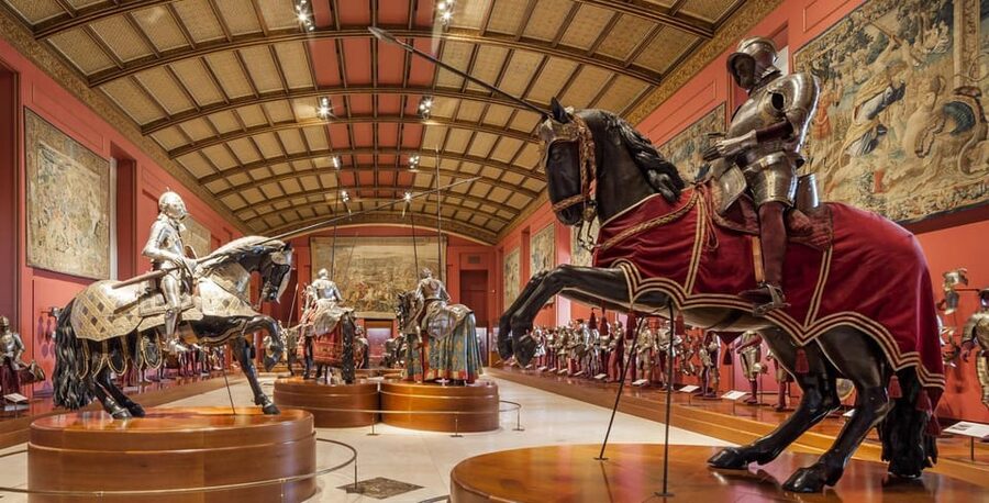 Madrid: Royal Palace Guided Tour Small Group or Private - Best fit: who should book this Royal Palace tour