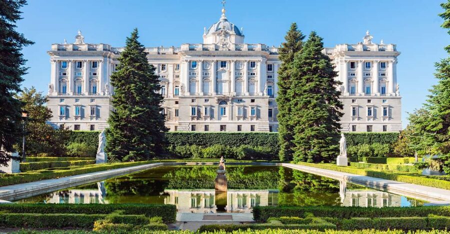 Madrid: Royal Palace Guided Tour with Entry Ticket - A Palace Built to Prove Power, Still Feeling Like a Home