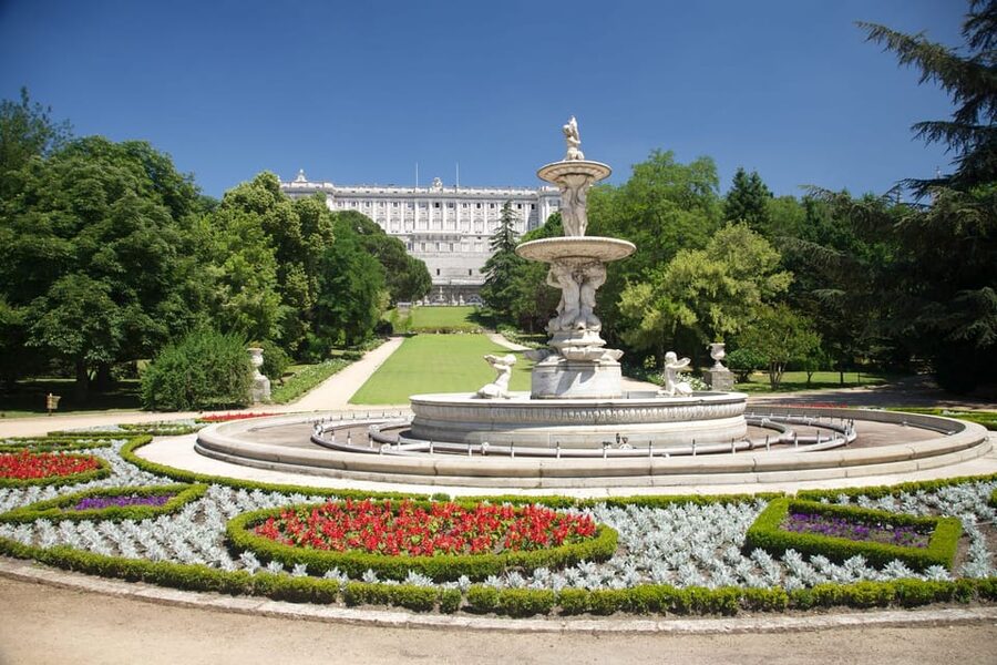 Madrid: Royal Palace Guided Tour with Skip-the-Line Entry - Key things you will notice on this Royal Palace tour