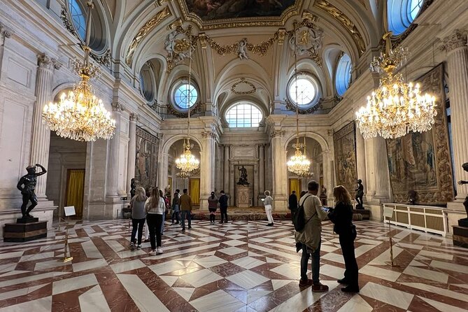 Madrid: Royal Palace Guided Tour with Skip the Line Ticket - Skip-the-Line Entry and Headsets: Saving Time Without Missing Meaning