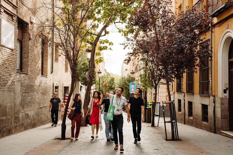 Madrid: Royal Palace, Prado Museum & Historic Center Tour - A tight, high-impact Madrid plan in 4 hours