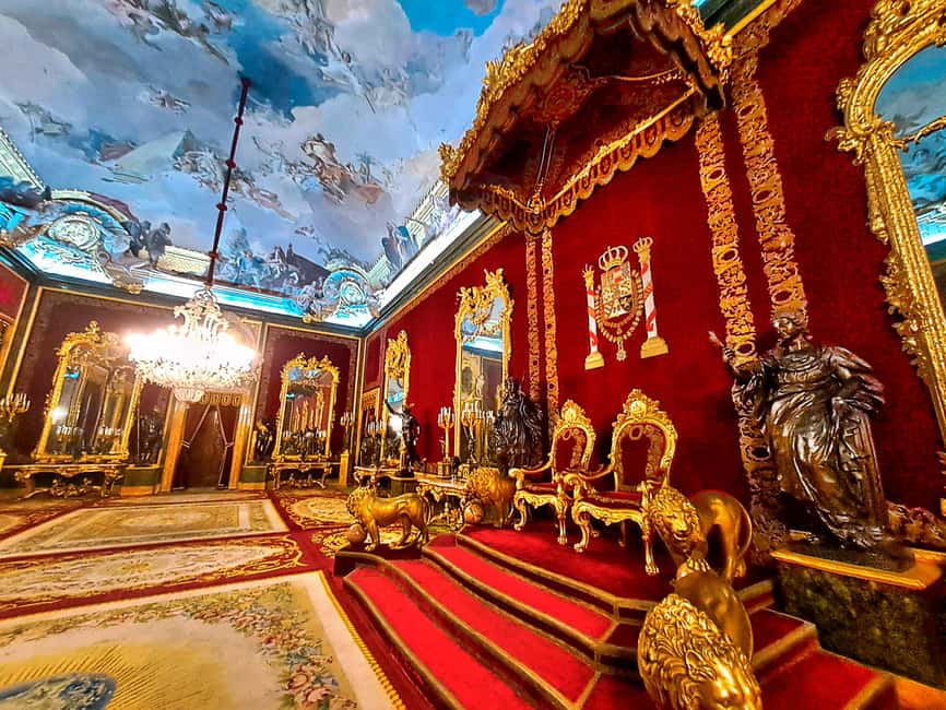 Madrid Royal Palace & Prado Museum + hotel pick-up & tickets - Meeting point and hotel pickup, so you start the day calm