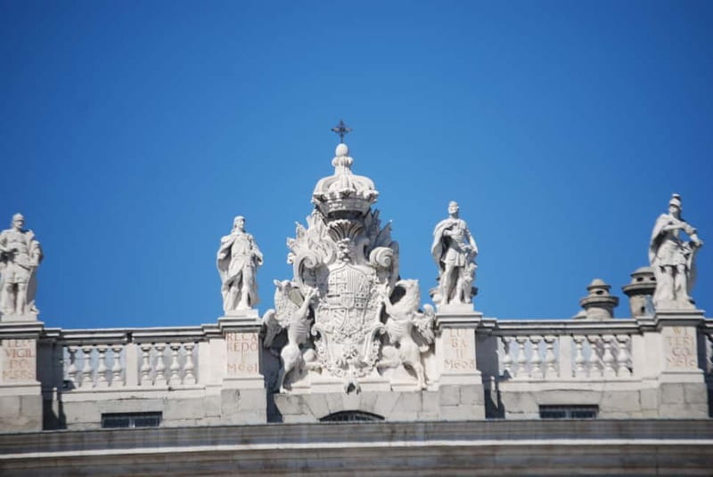 Madrid: Royal Palace Private Tour with Tickets - Royal Palace of Madrid Private Tour: why it works so well