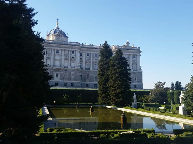 Madrid: Royal Palace Private Tour with Tickets - Who this private tour is best for