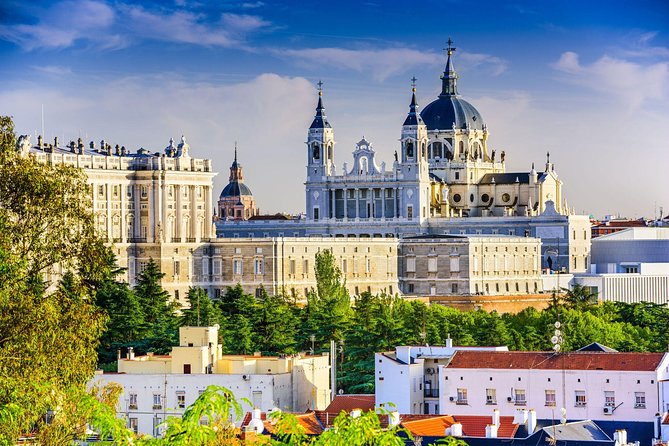 Madrid Royal Palace Professional Guided Tour with Skip the Line - Throne Room and the Hall of Columns: where the grandeur gets loud
