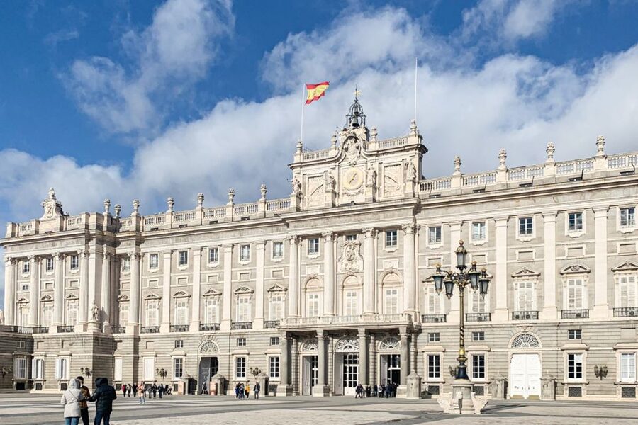 Madrid: Royal Palace Tour, Flamenco Show, & Tapas with Drink - Royal Palace Skip-the-Line and What Your Guide Actually Helps You See