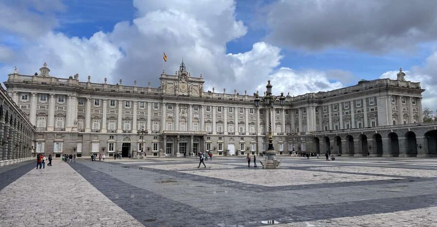 Madrid: Royal Palace tour - semi private or private - Royal Armoury Square to the main staircase: your orientation built into the entry