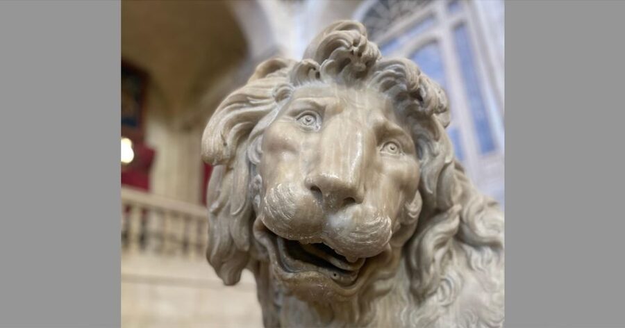 Madrid: Royal Palace tour - semi private or private - Private or small group format: who benefits most from this style