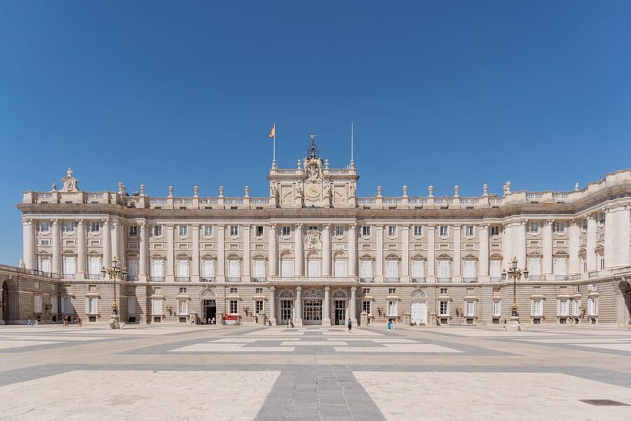 Madrid: Royal Palace VIP Tour with Skip-the-Line Ticket - Inside the Royal Palace: The Opulent Rooms You Will Actually Understand