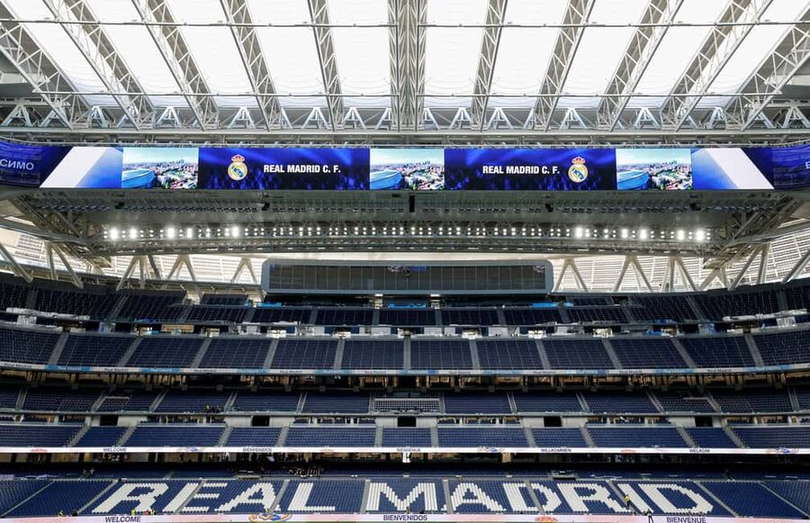 Madrid: Santiago Bernabéu and Real Madrid Guided tour - The interactive exhibition, stadium model, and audiovisual show