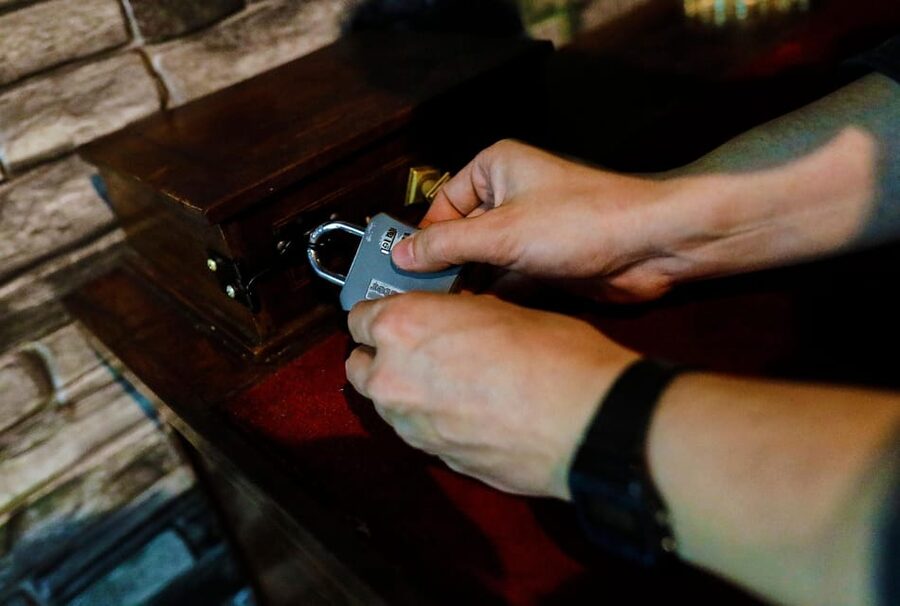 Madrid: Scary Escape Room "The Haunted Box" - Where the Haunted Box starts on Calle de Covarrubias