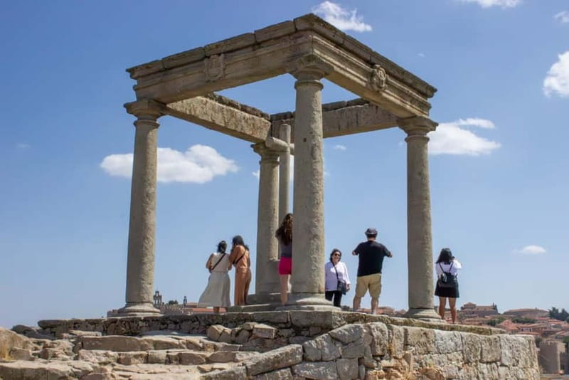Madrid: Segovia & Ávila Full Day with Alcázar & Wall Tickets - Segovia Arrival: 50 Minutes of Guided Old Town Before the Big Wow